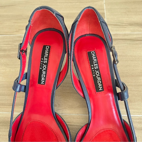 Charles Jourdan Paris | Kitten Heels - Picture 3 of 6